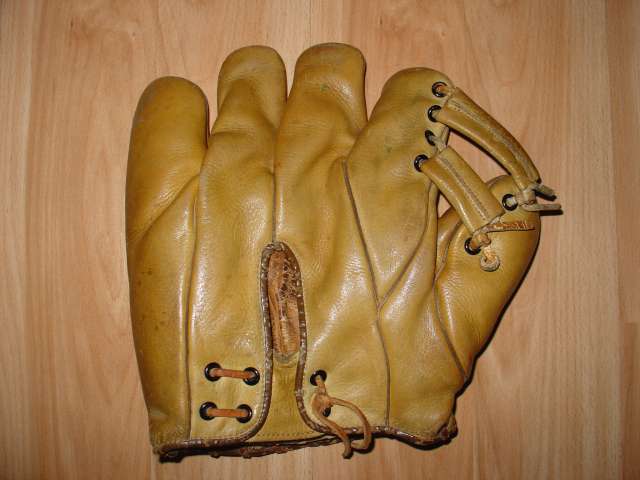 Johnny Moore Goldsmith G34 Back